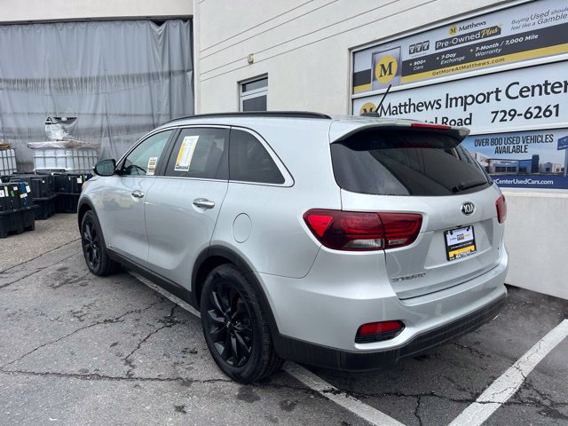 Additional photo of vehicle.