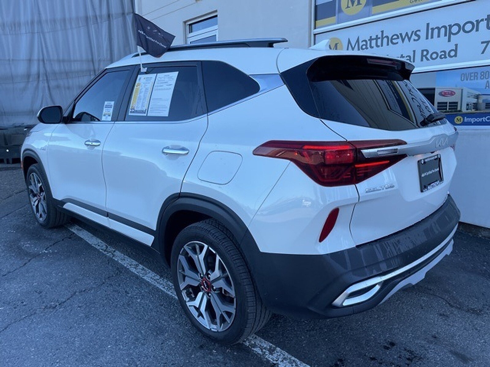 2022 Kia Seltos SX photo 3