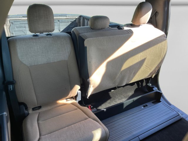 Additional photo of vehicle.
