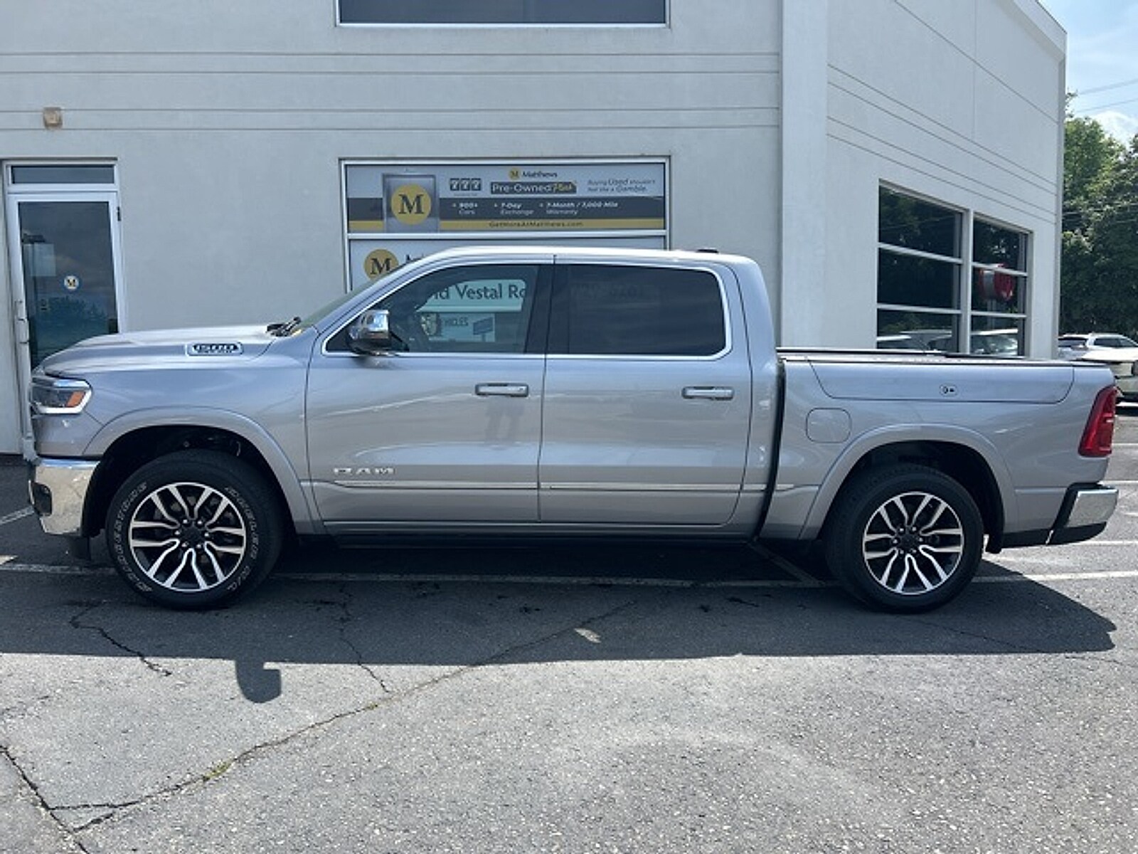 2025 Ram 1500 Limited photo 2