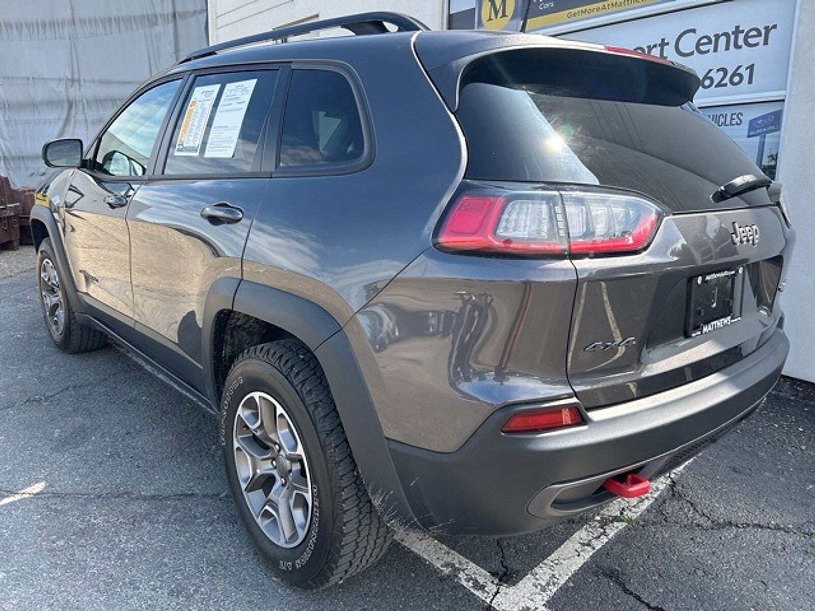 2022 Jeep Cherokee Trailhawk photo 3