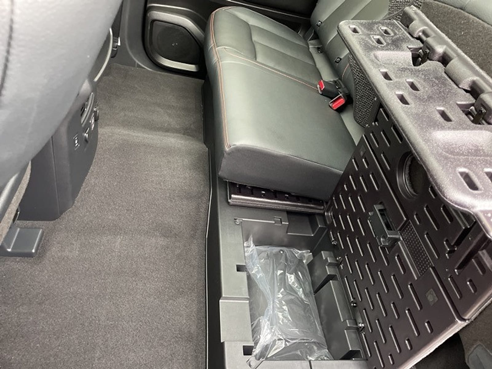 2024 Nissan Titan XD Pro-4X - Photo 33