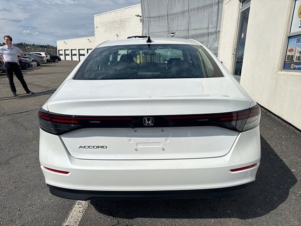 Used 2025 Honda Accord SE Sedan