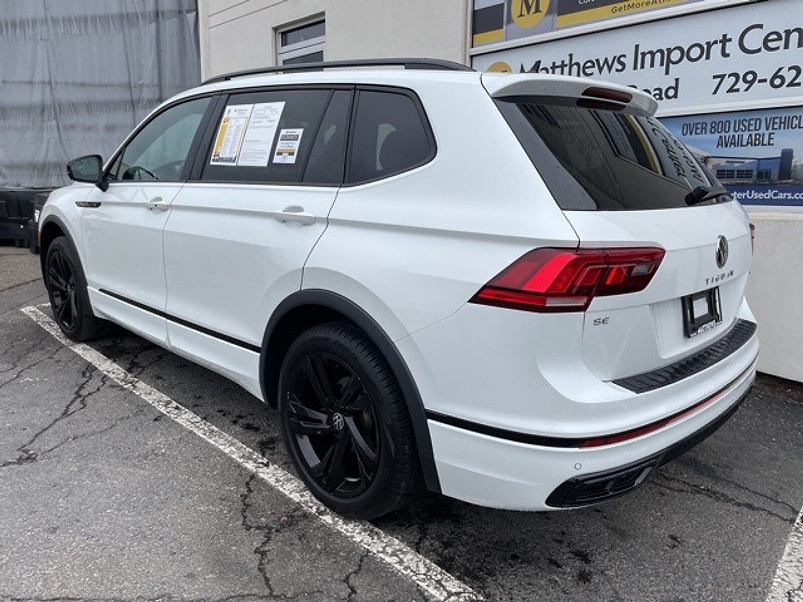 2023 Volkswagen Tiguan SE R-Line Black photo 3
