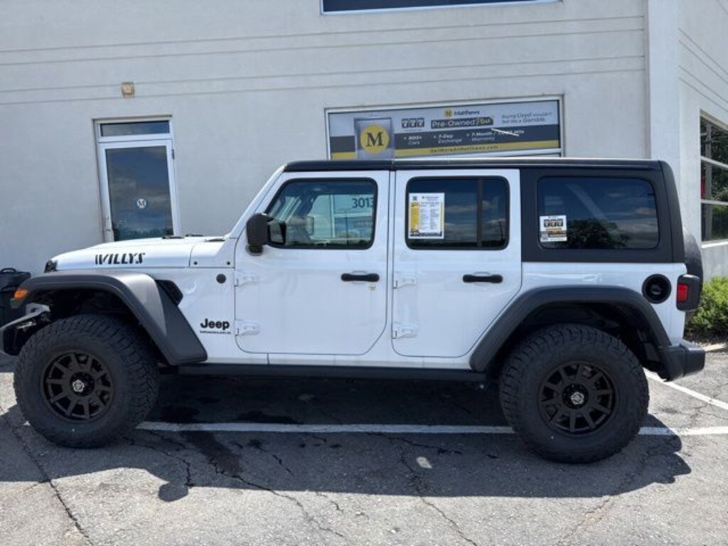 Used 2024 Jeep Wrangler Sport SUV