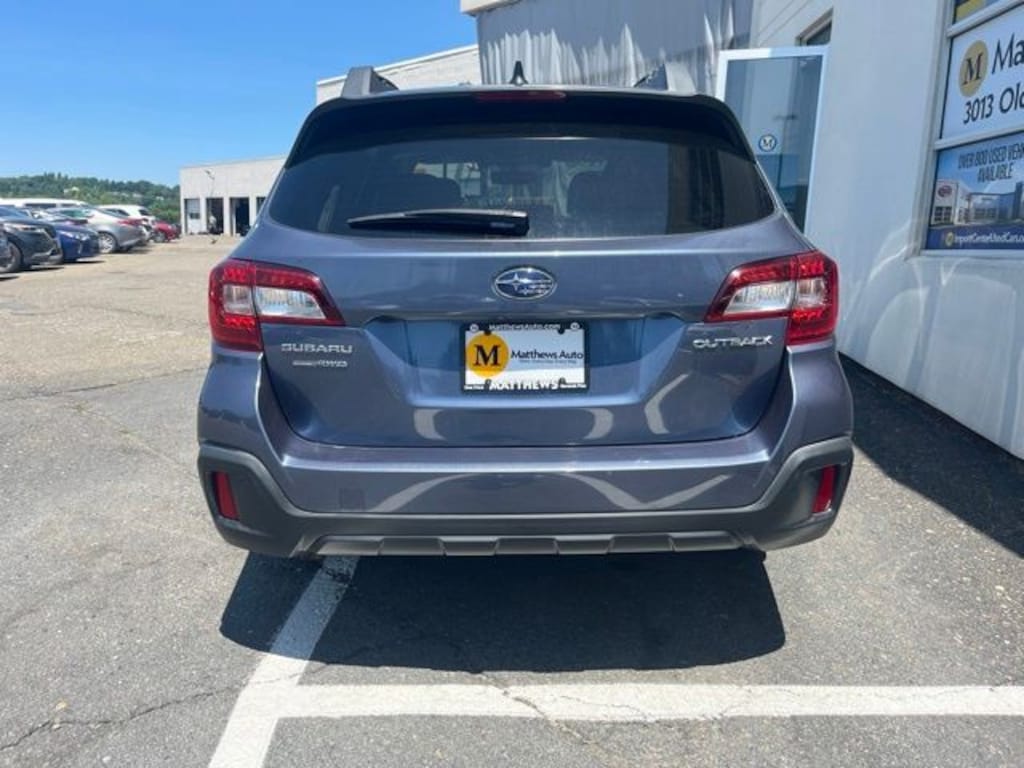 Used 2018 Subaru Outback 2.5i Premium with SUV
