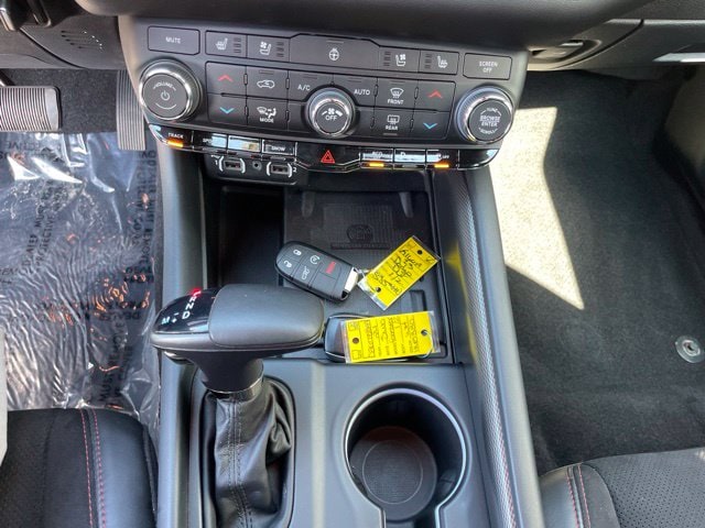 Additional photo of vehicle.