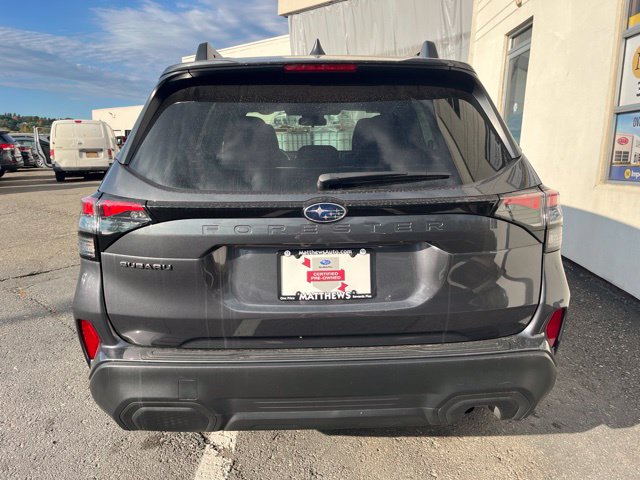 Additional photo of vehicle.