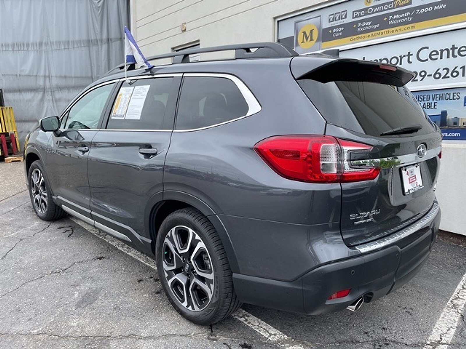 2023 Subaru Ascent Limited photo 3