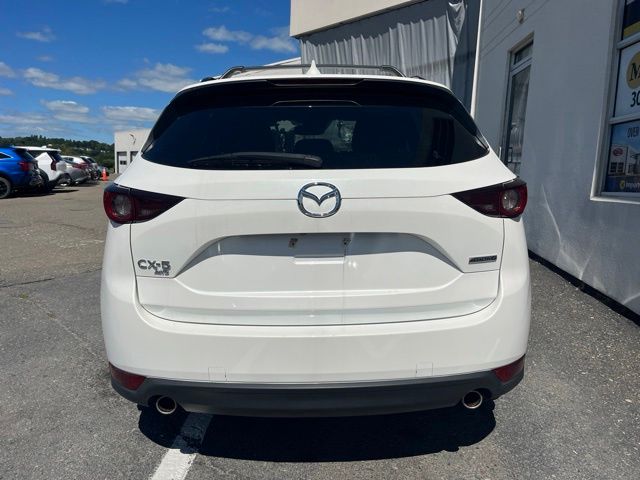 Additional photo of vehicle.
