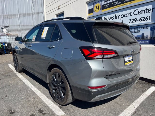 Additional photo of vehicle.