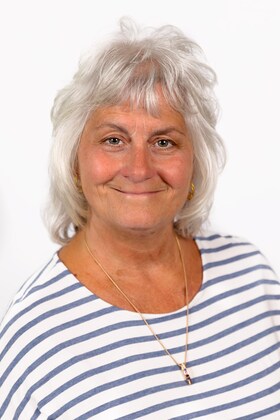 Staff member Linda Brundage from ID_23ee1920268b