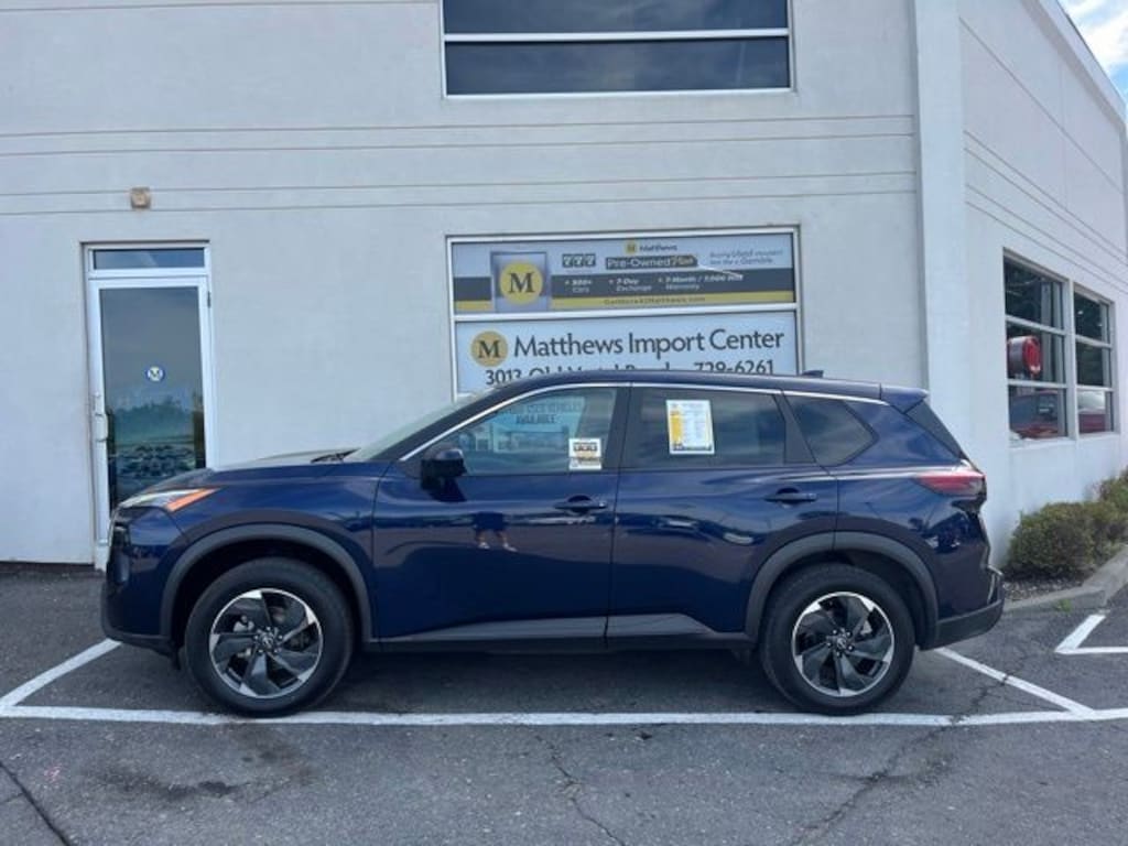 Used 2024 Nissan Rogue SV SUV