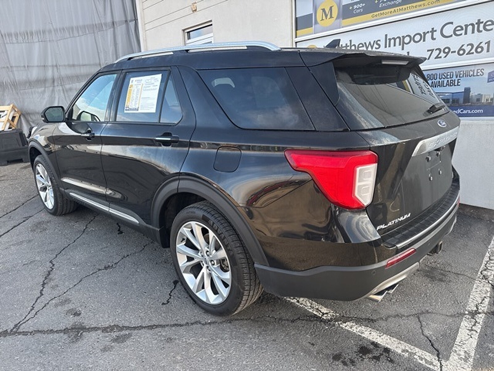 2022 Ford Explorer Platinum photo 2