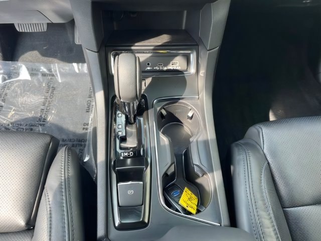 Additional photo of vehicle.