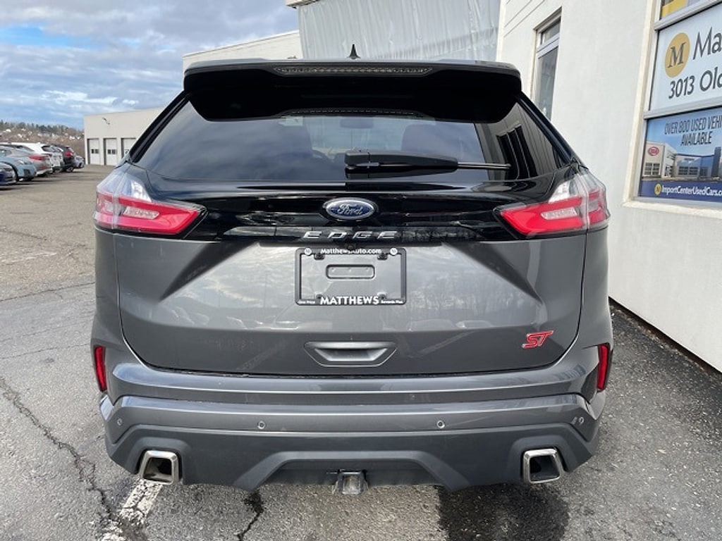 2024 Ford Edge ST photo 3