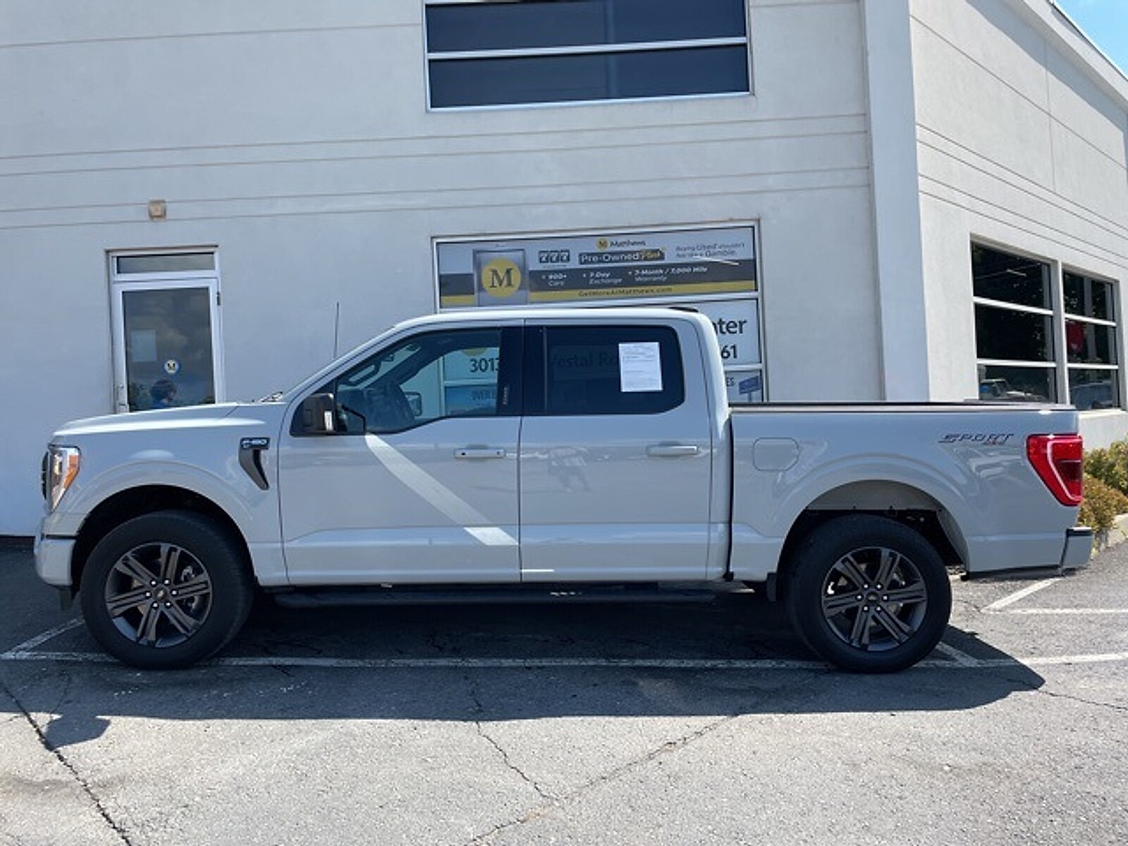 2023 Ford F-150 XLT photo 2