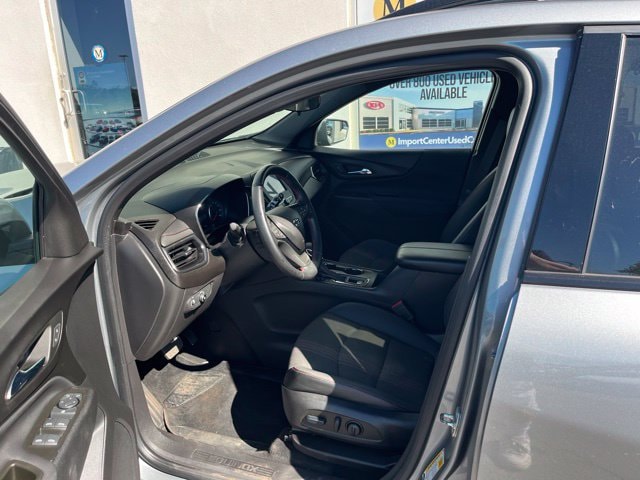 Additional photo of vehicle.