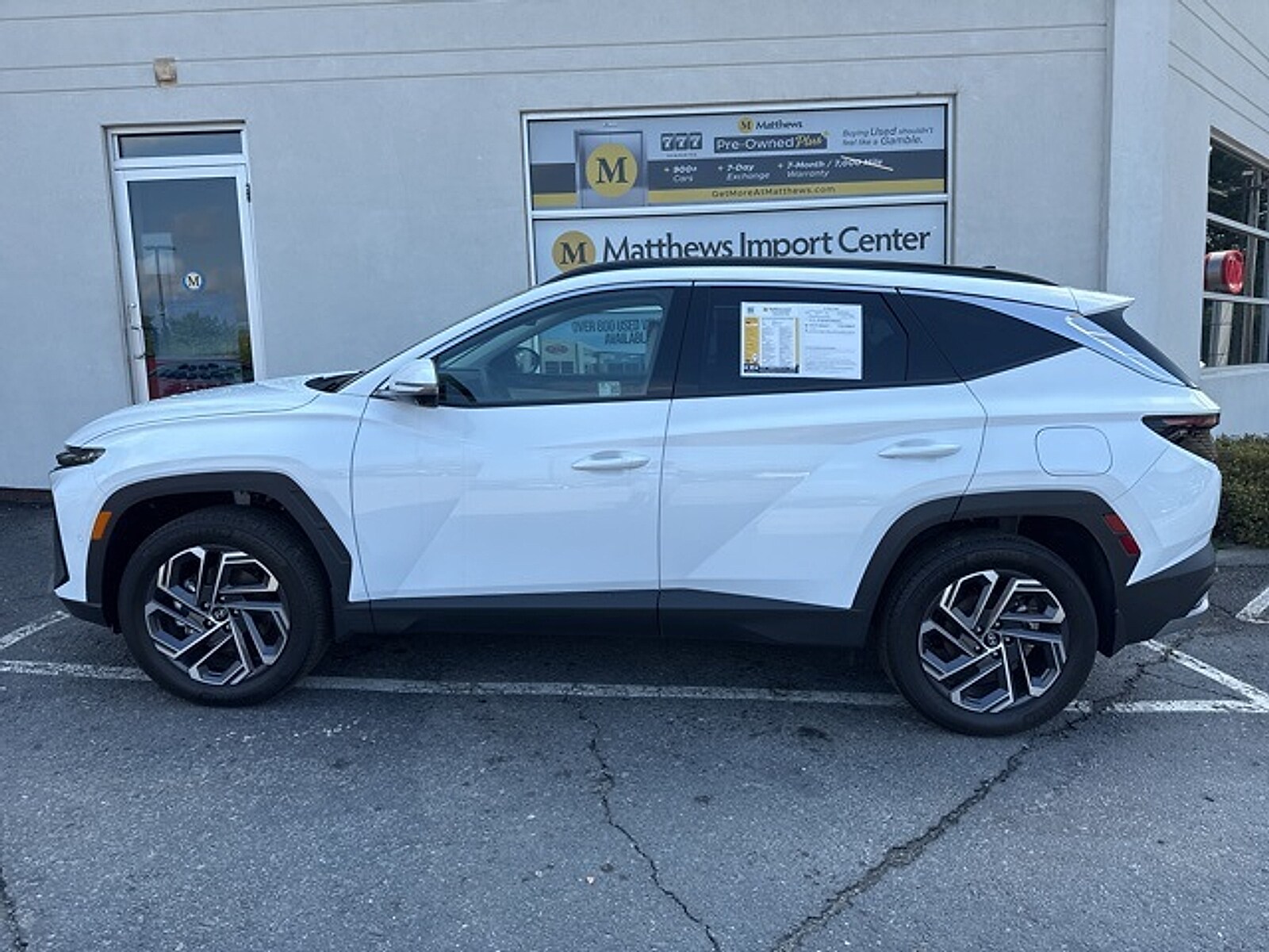 2025 Hyundai Tucson Hybrid Limited photo 2