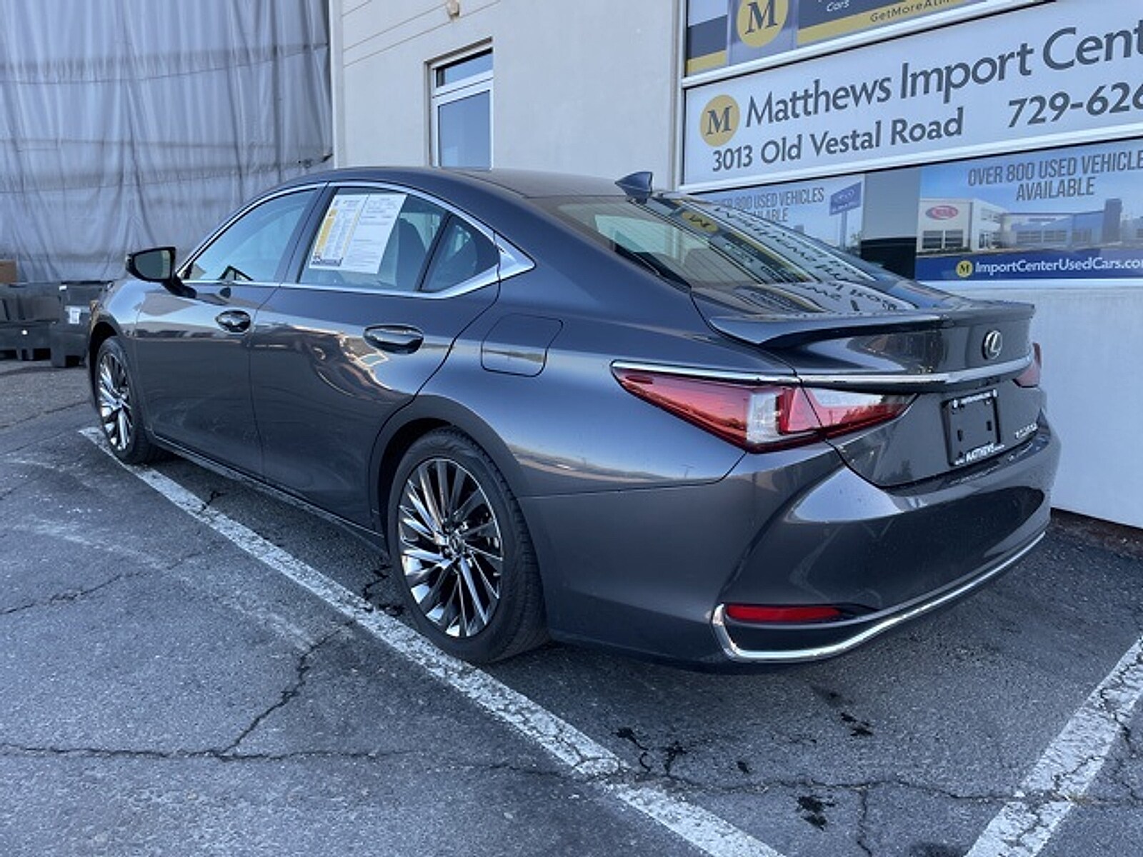 2024 Lexus ES 300h Ultra Luxury photo 3