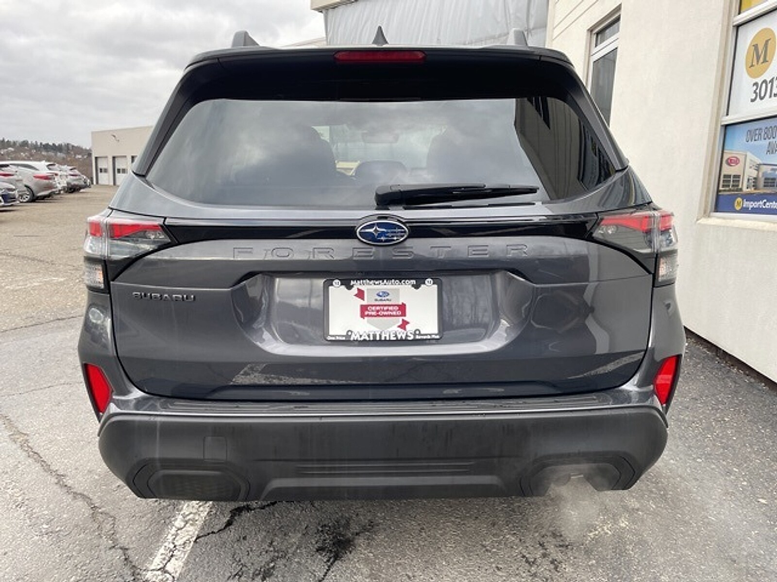 2025 Subaru Forester Premium photo 4