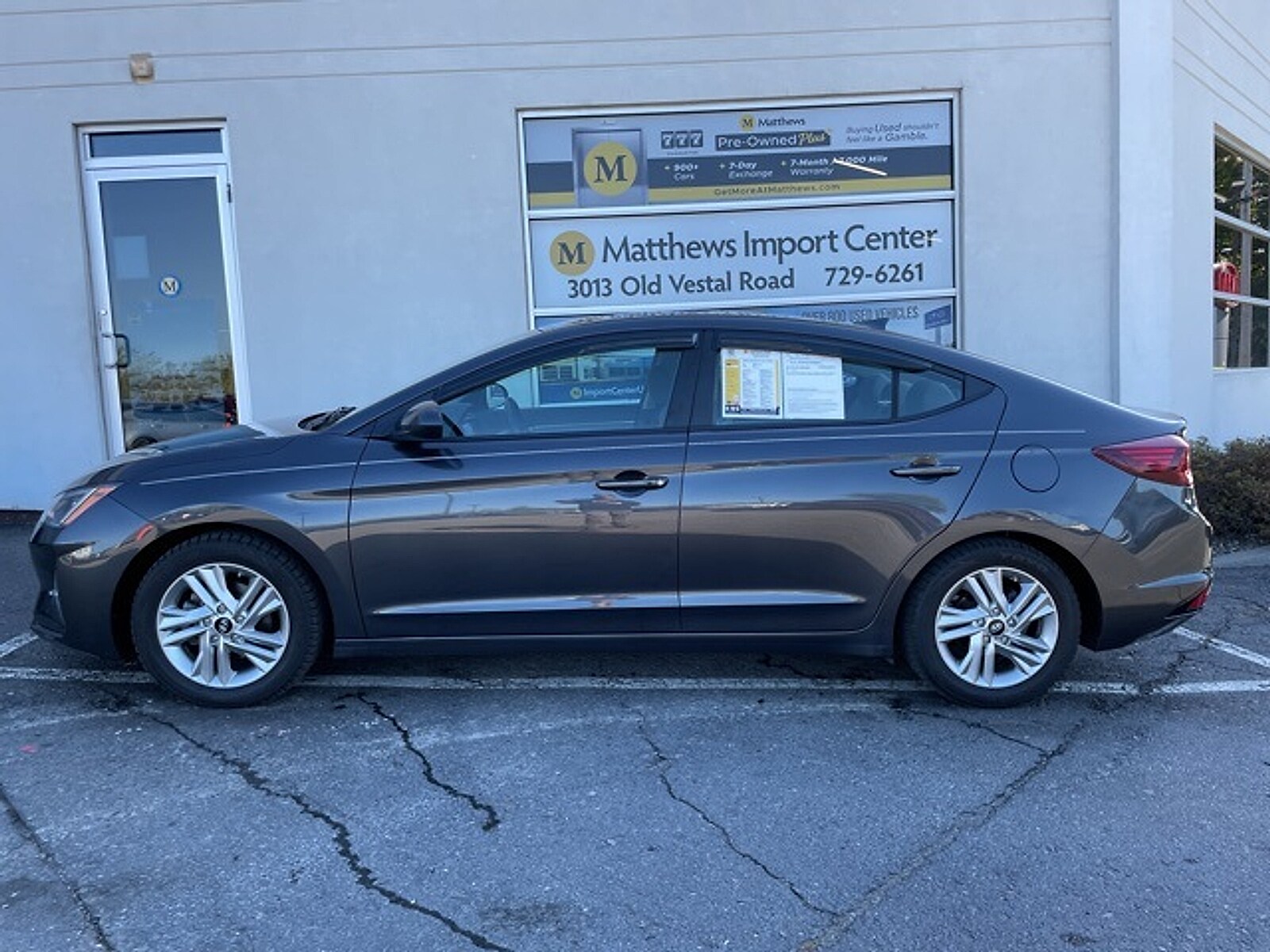 2020 Hyundai Elantra Value Edition photo 2