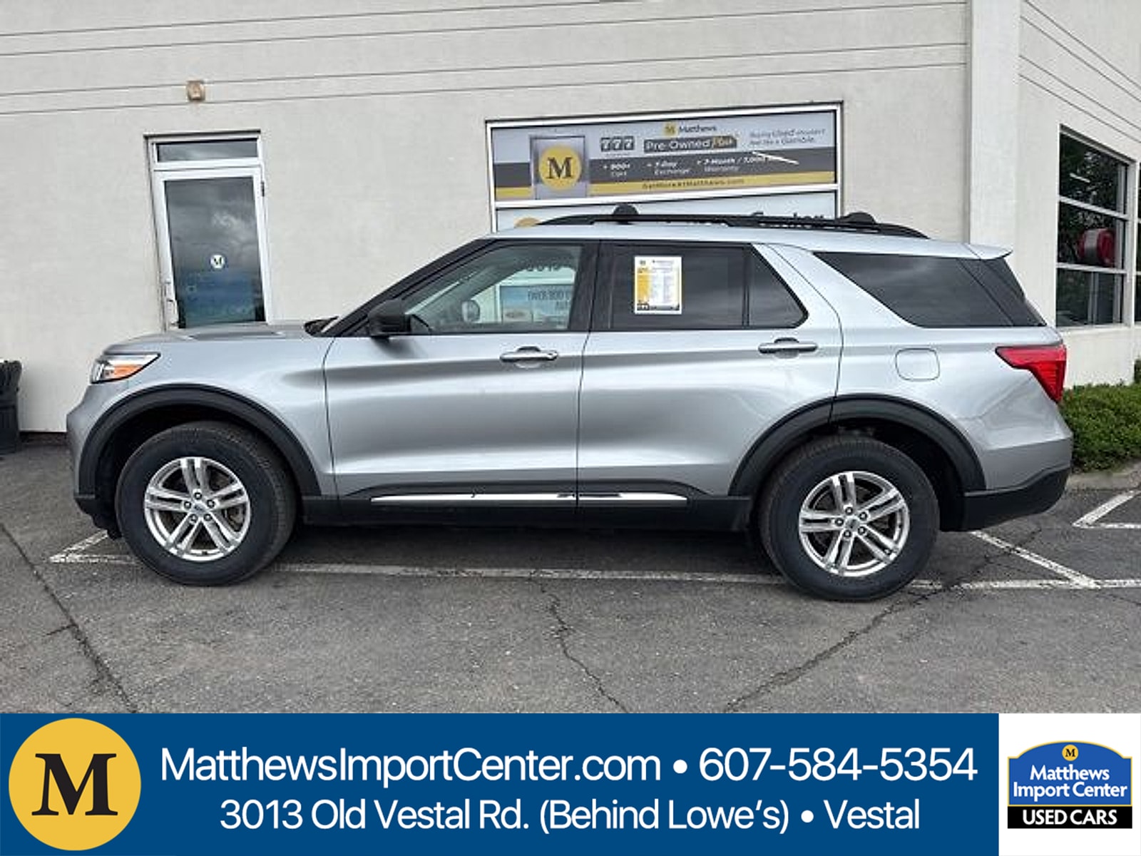 2023 Ford Explorer XLT 4WD's photo