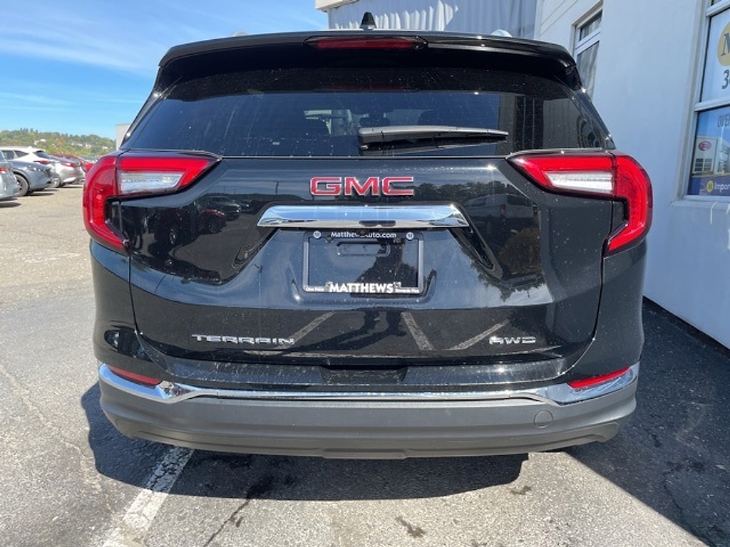 Used 2022 GMC Terrain SLT SUV