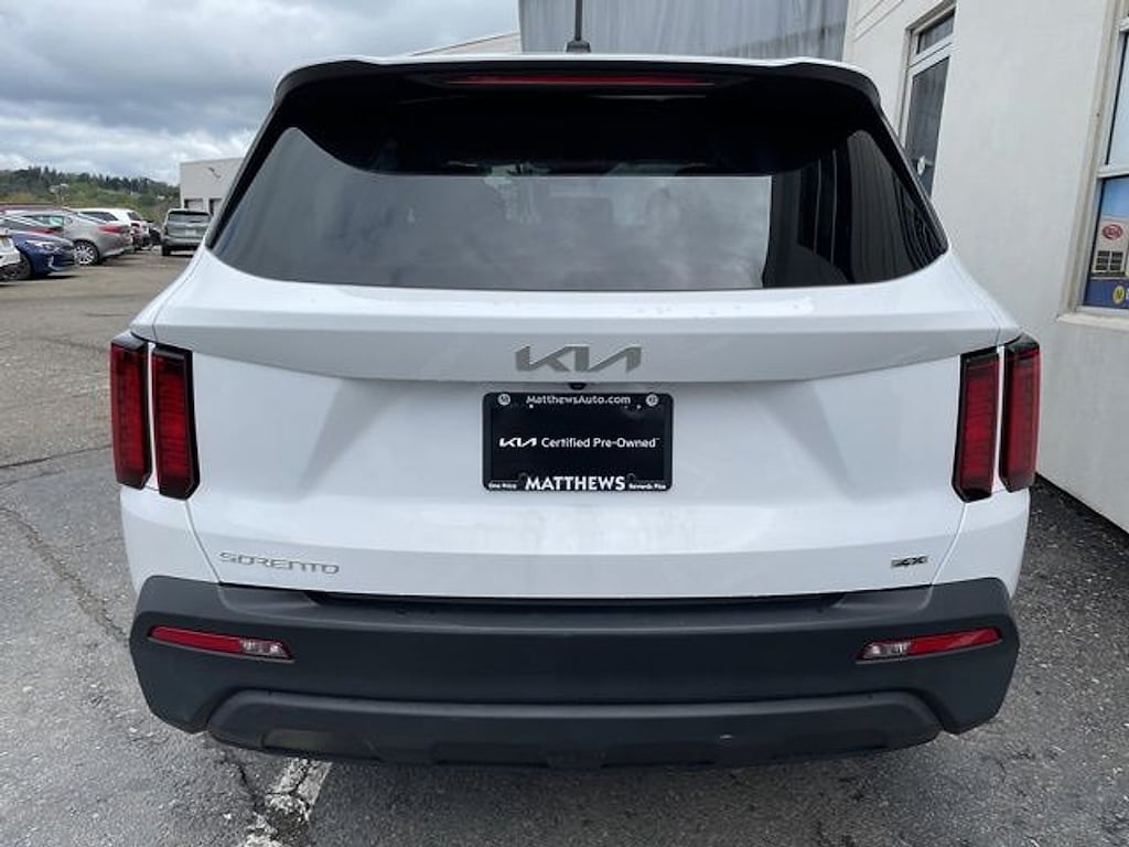 Certified 2023 Kia Sorento LX SUV