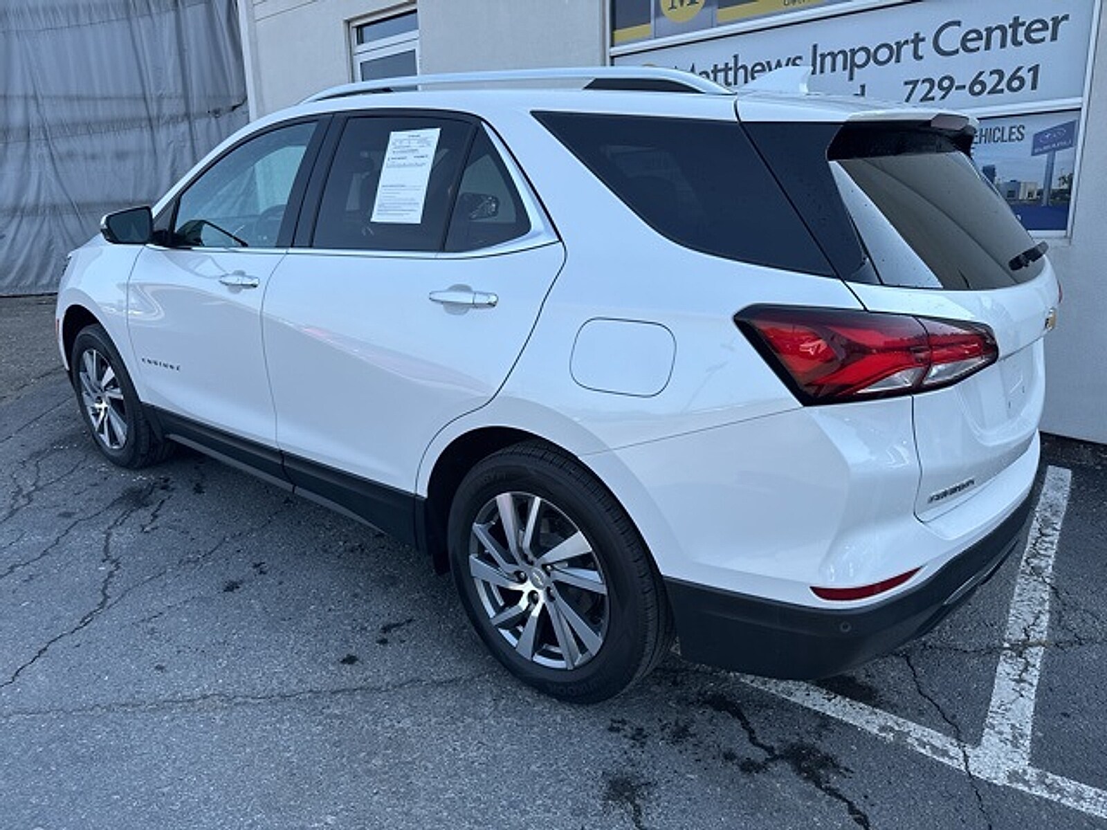2022 Chevrolet Equinox Premier photo 3