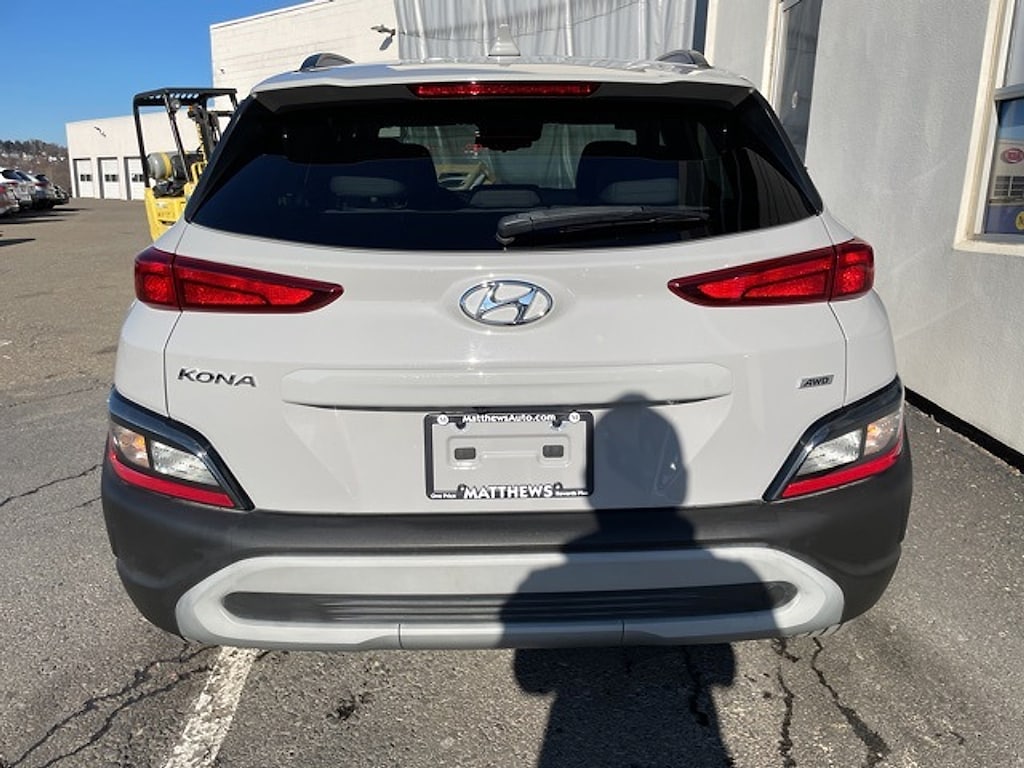 2023 Hyundai Kona SEL photo 4
