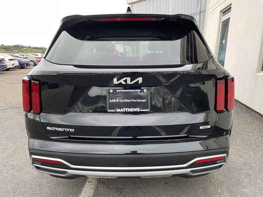Certified 2023 Kia Sorento Hybrid SX Prestige SUV