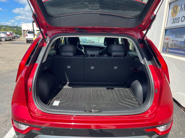 Additional photo of vehicle.