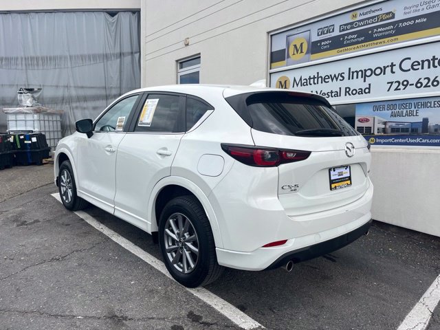 Additional photo of vehicle.