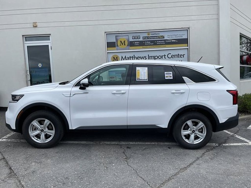 Certified 2023 Kia Sorento LX SUV