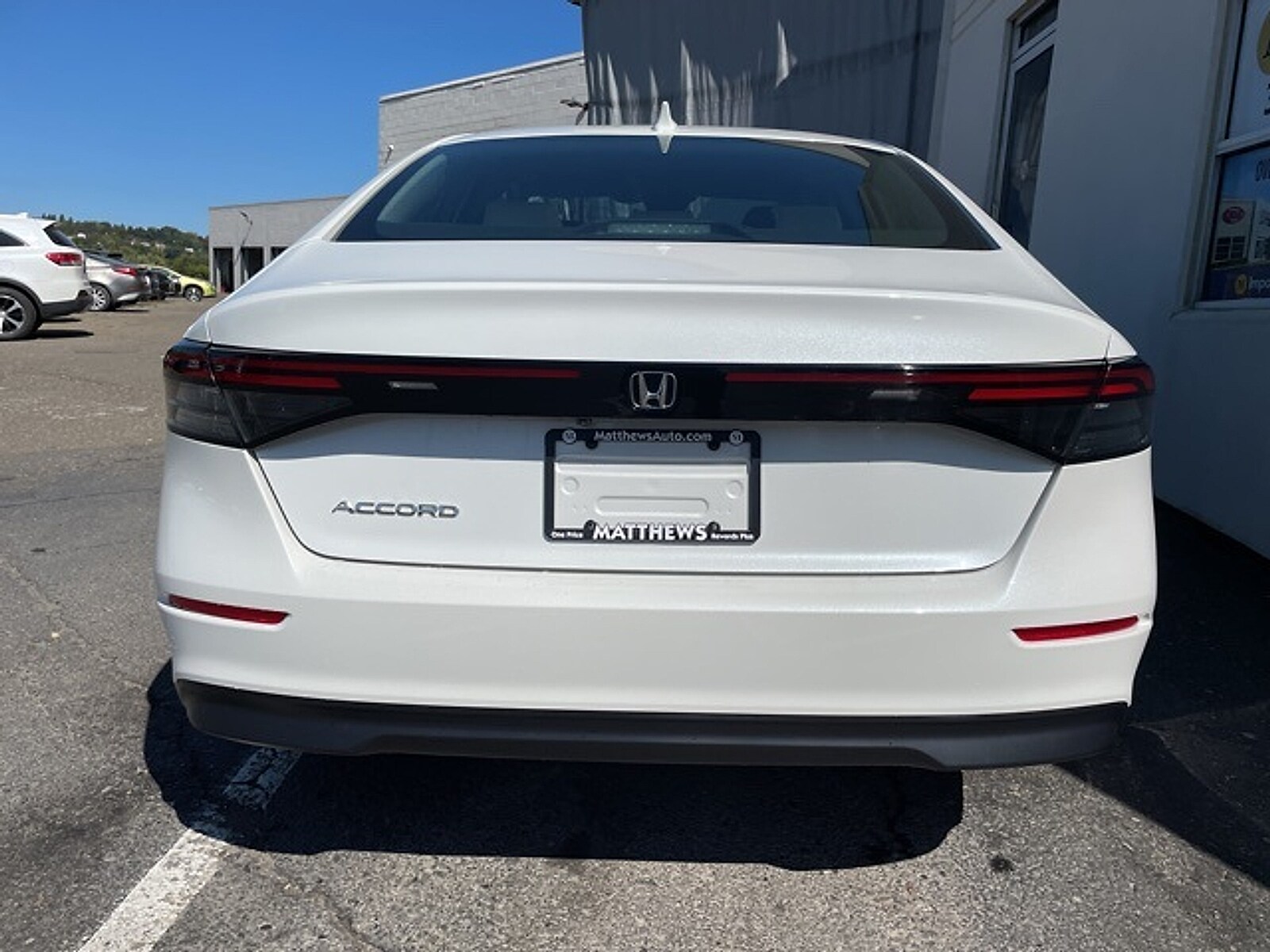 2023 Honda Accord LX photo 3