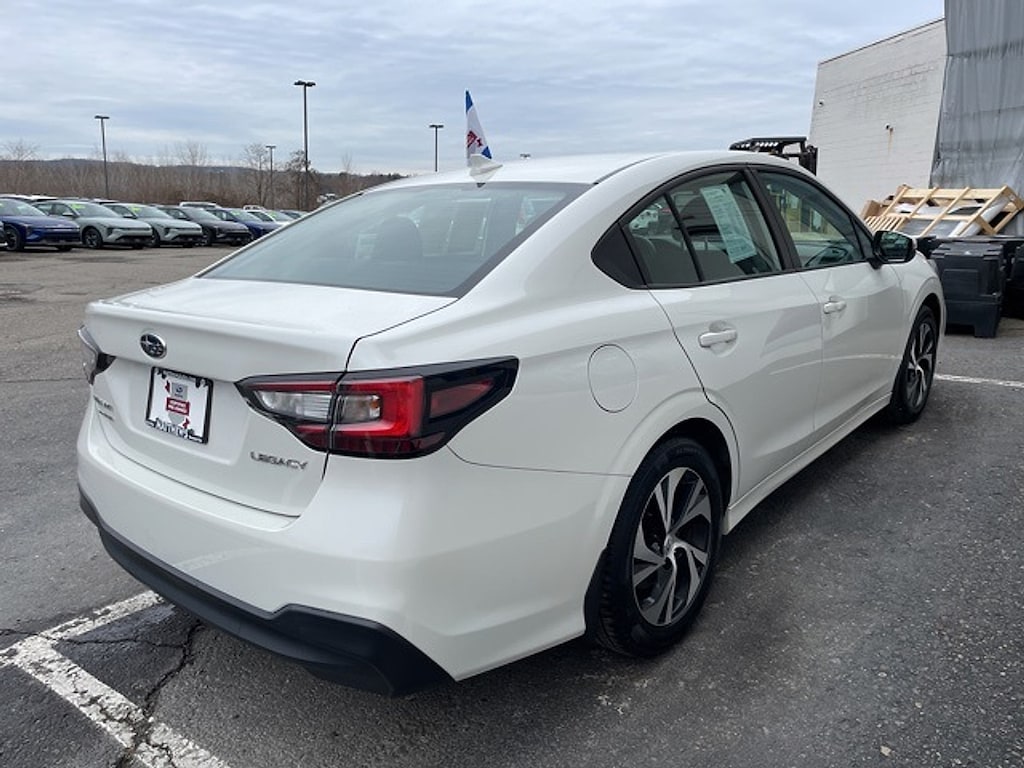 2023 Subaru Legacy Premium photo 3