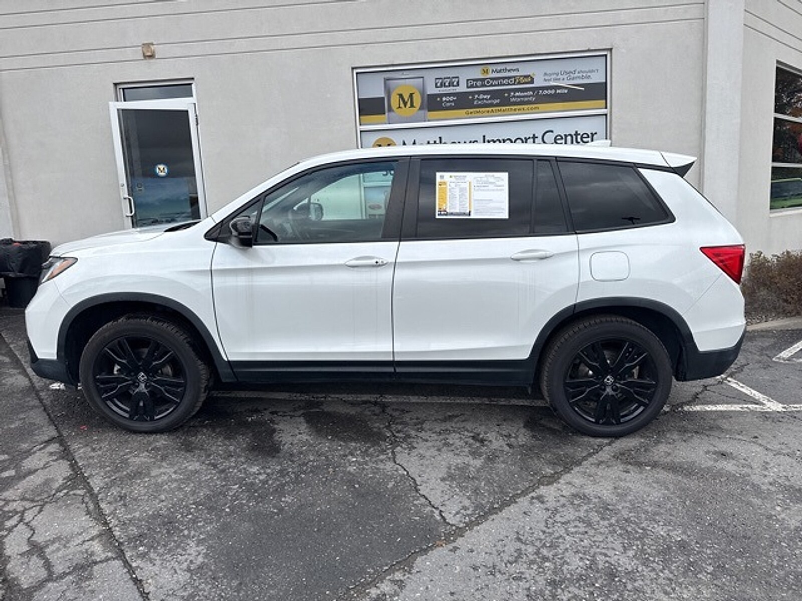 2021 Honda Passport Sport photo 2