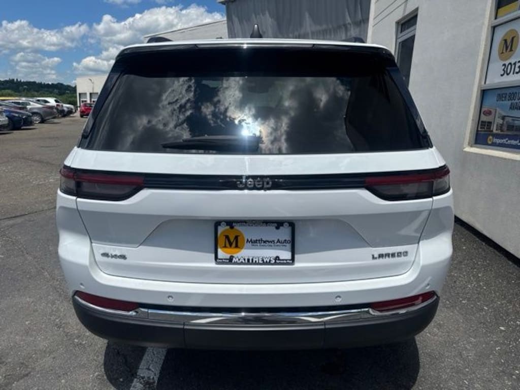 Used 2023 Jeep Grand Cherokee Laredo SUV