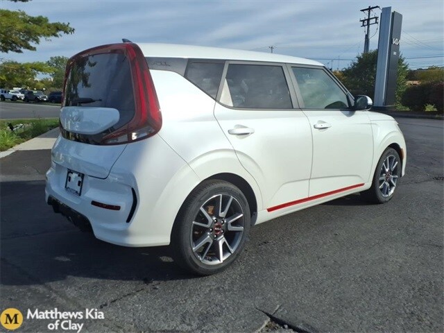 2022 Kia Soul GT-Line Turbo photo 3