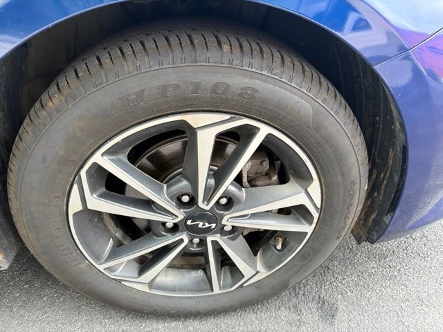 2024 Kia Forte LXS - Photo 10