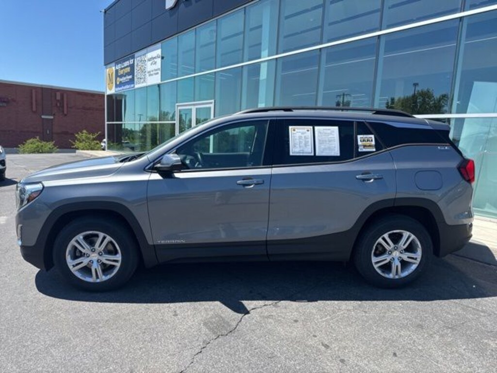 Used 2020 GMC Terrain SLE SUV