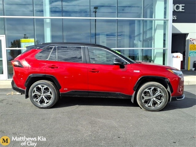 2022 Toyota RAV4 Prime XSE photo 2
