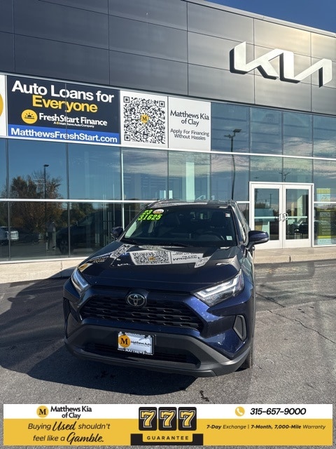 2023 Toyota RAV4 XLE's photo