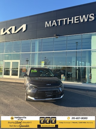 2024 Kia Niro EX Touring SUV