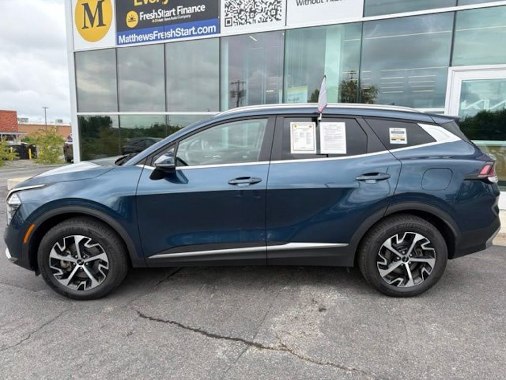 Certified 2024 Kia Sportage Hybrid EX SUV