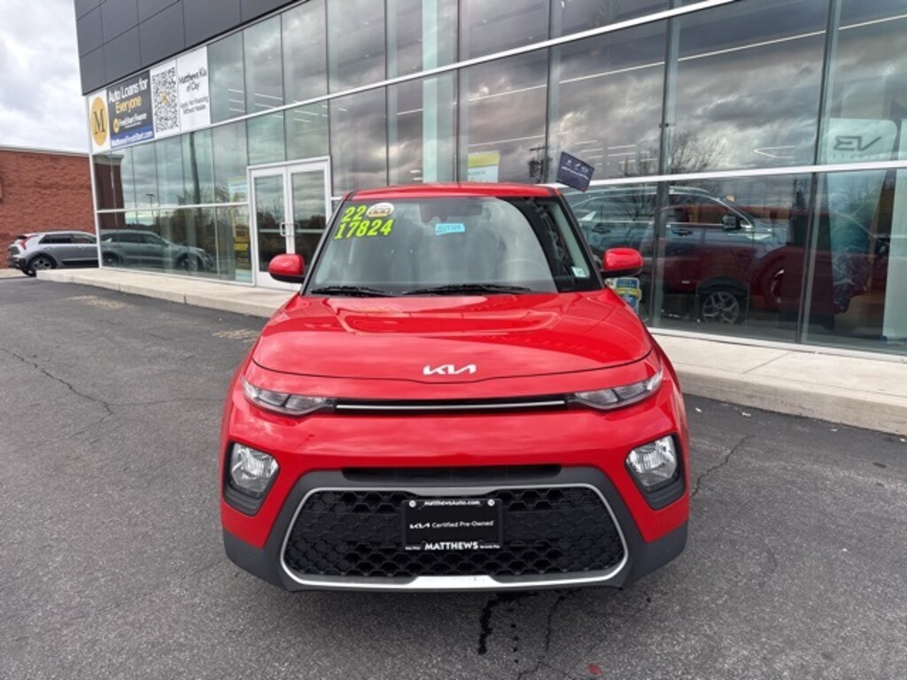 Certified 2022 Kia Soul LX Hatchback
