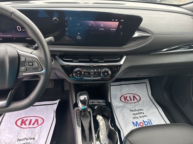 2025 Buick Envista Sport Touring - Photo 11