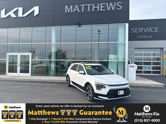 2025 Kia Niro SX Touring HEV's photo