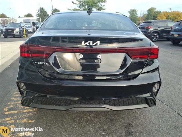 2023 Kia Forte LXS photo 3